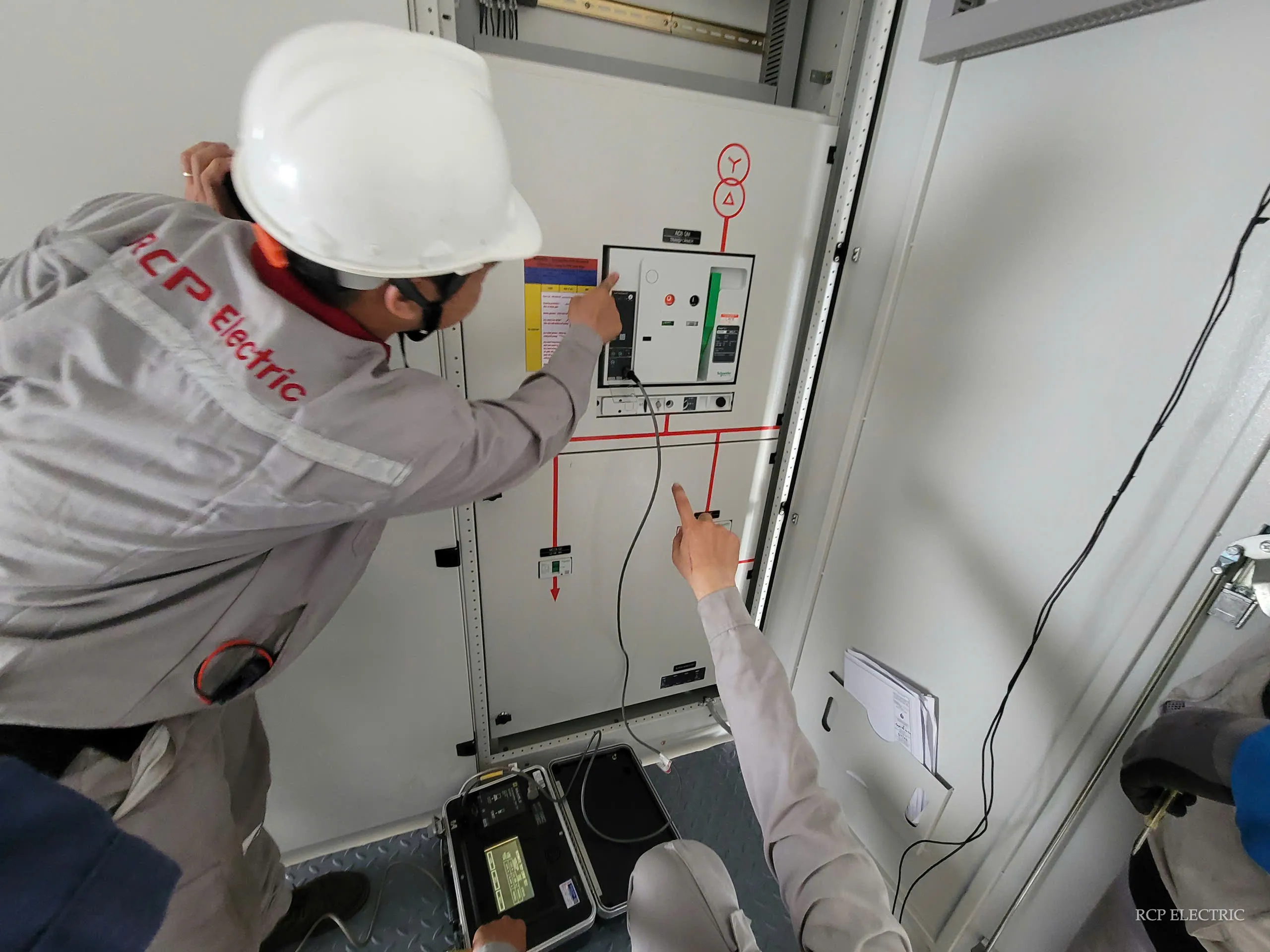 Hình ảnh thi công thực tế dự án điện RCP Electric 3