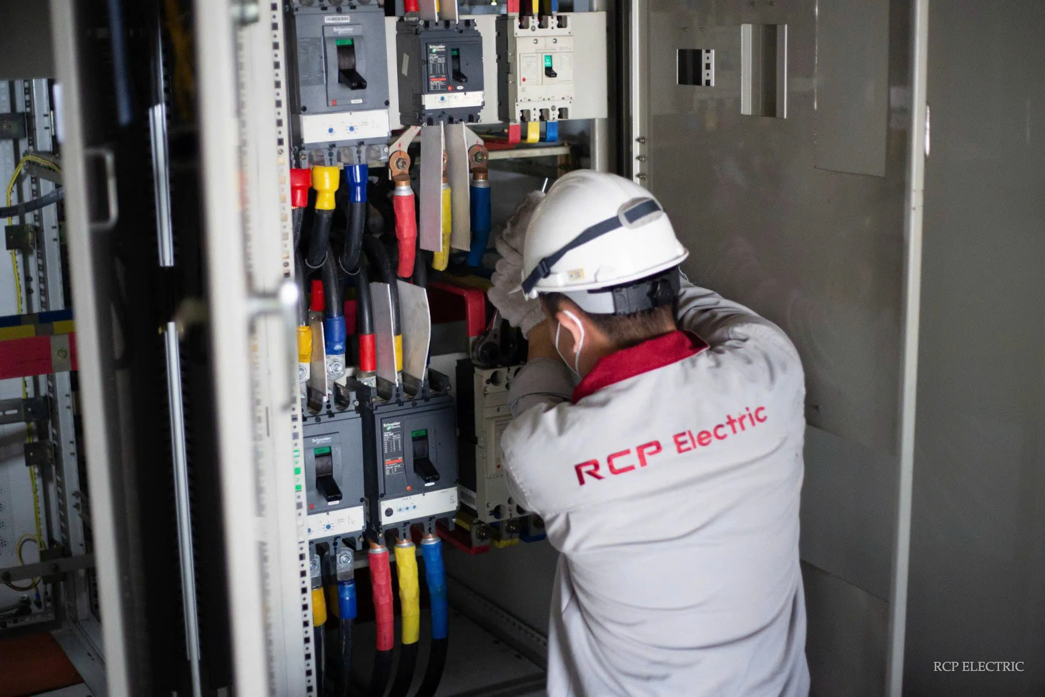 Hình ảnh thi công thực tế dự án điện RCP Electric 20